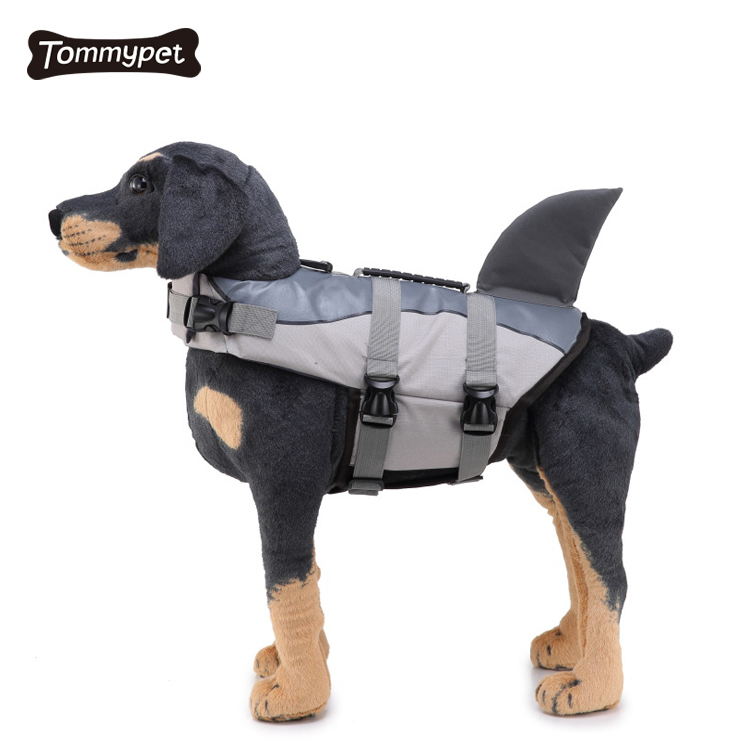 2021 Sommerurlaub Oxford reflektierende Tide Brand Pet Schwimmweste Haifischflosse Hund Badeanzug Hunde Badeanzug